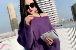小姐姐穿毛绒棉鞋,小姐姐的毛绒棉鞋时尚秀